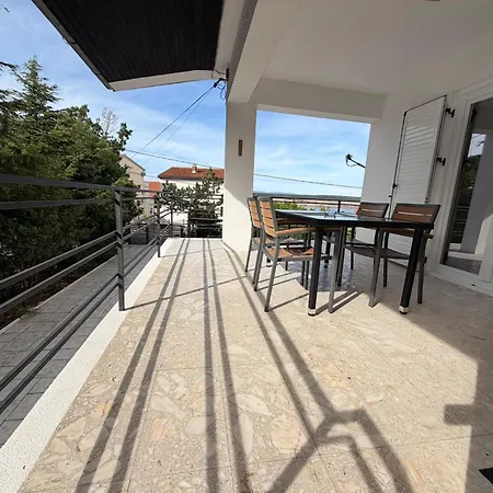 Lopac Apartament